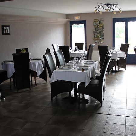 Auberge De Villequier Exterior photo