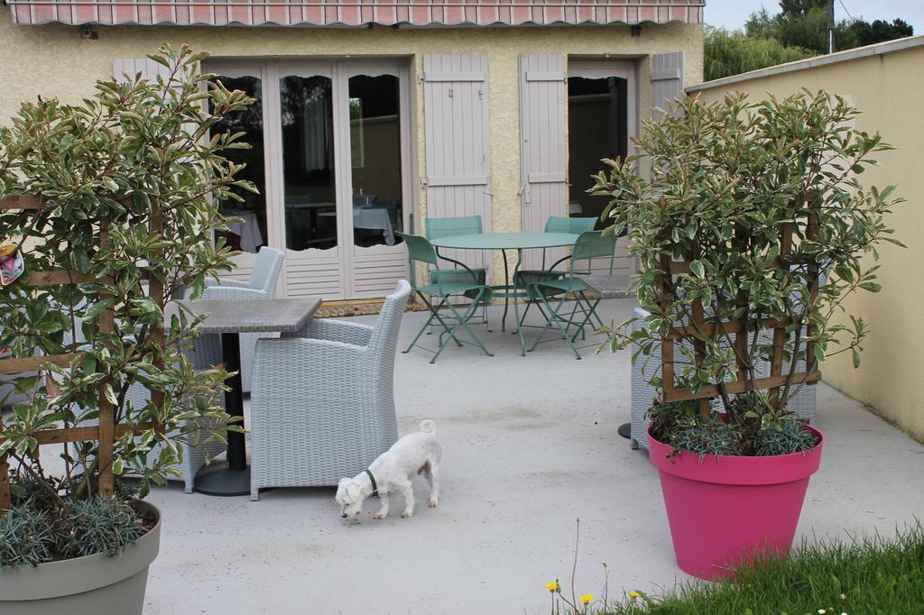 Auberge De Villequier Exterior photo