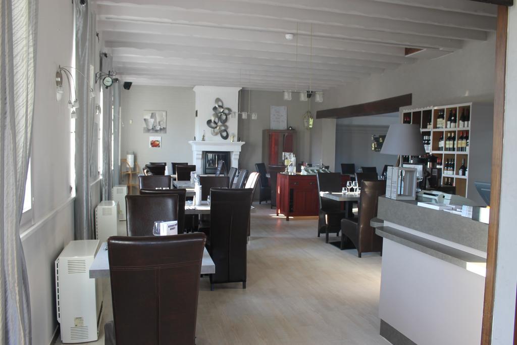 Auberge De Villequier Exterior photo