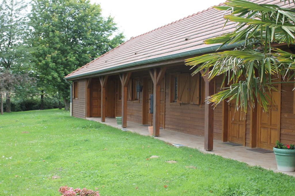 Auberge De Villequier Exterior photo